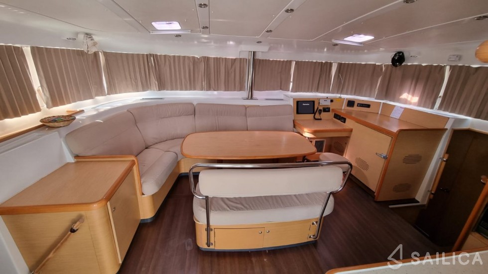 Lagoon 440 - Yacht Charter Sailica