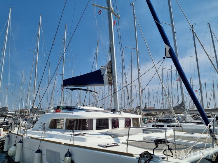 Lagoon 440 - Yacht Charter Sailica