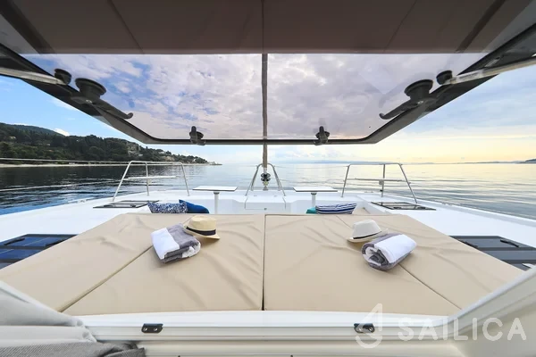 Bali Catspace - Yacht Charter Sailica