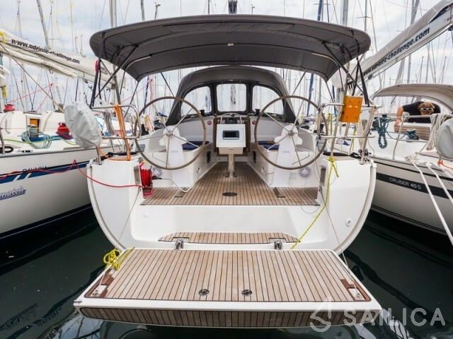 Bavaria 37 Cruiser - Yacht Charter Sailica