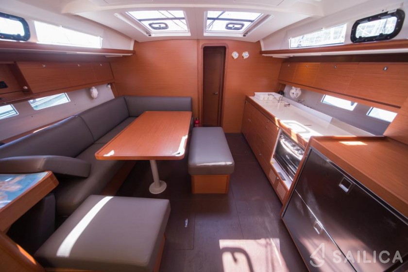 Dufour 460 GL - Yacht Charter Sailica