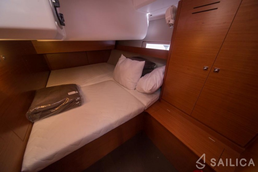 Dufour 460 GL - Yacht Charter Sailica