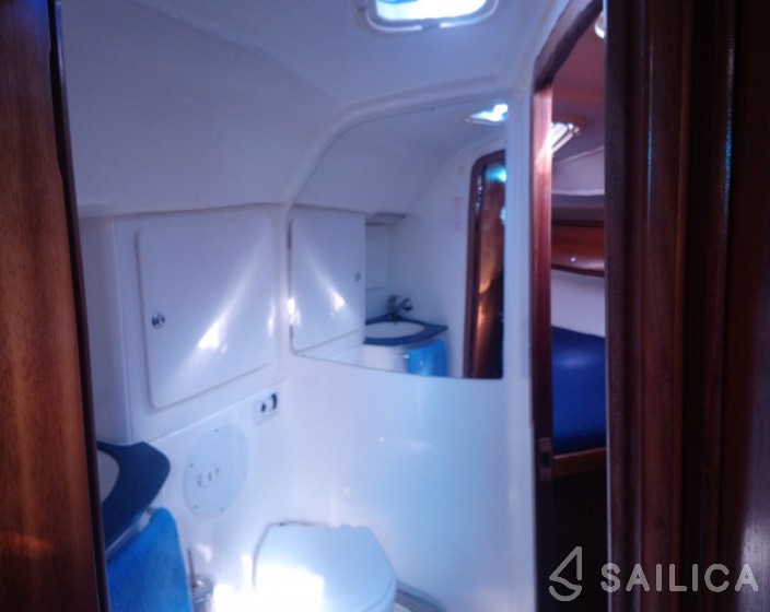 Bavaria 36 Cruiser - Yacht Charter Sailica