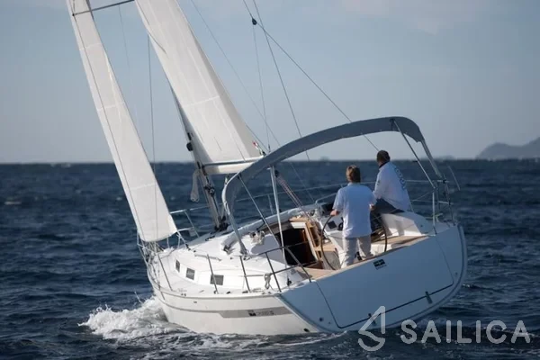 Bavaria 32 Cruiser - Yacht Charter Sailica