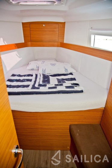 Elan 45 Impression - Yacht Charter Sailica