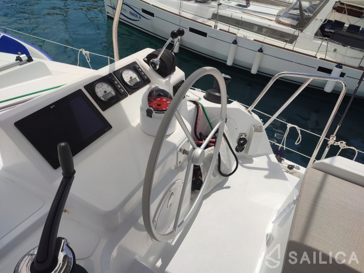 Bali Catspace - Yacht Charter Sailica