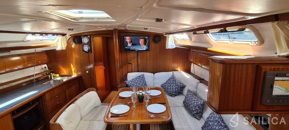 Bavaria 44 - Yacht Charter Sailica