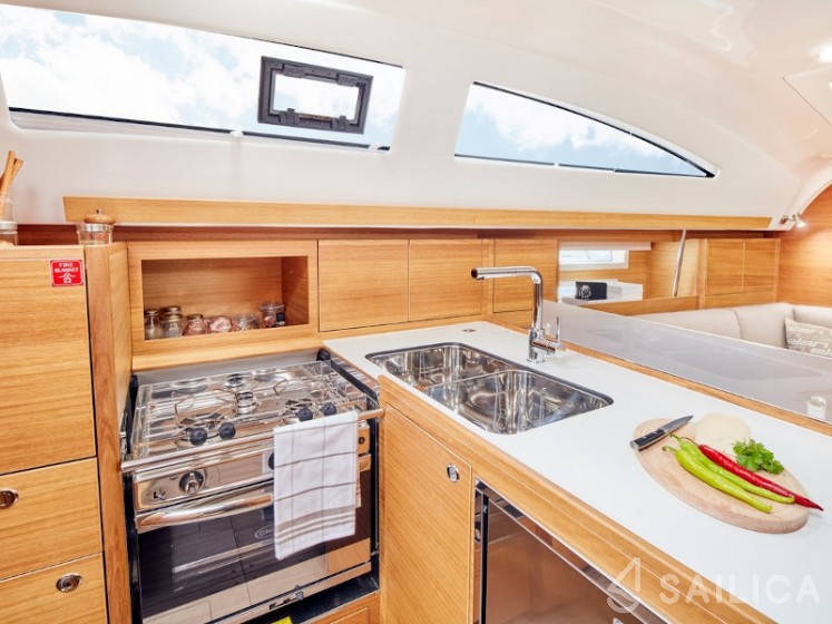 Elan Impression 40.1 - Yacht Charter Sailica