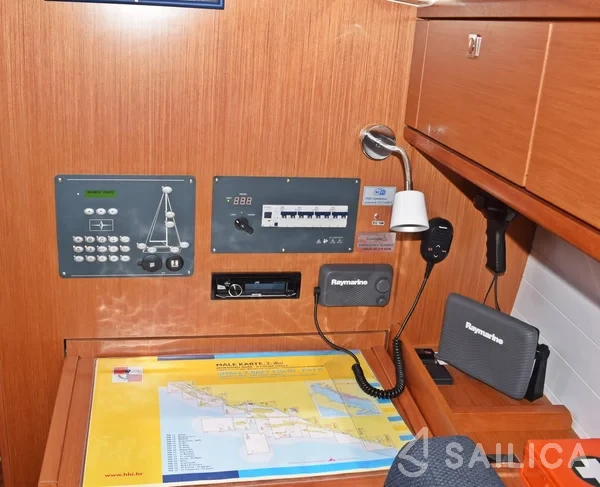 Bavaria 37 Cruiser - Yacht Charter Sailica