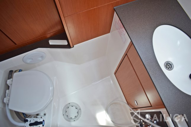 Bavaria 37 Cruiser - Yacht Charter Sailica
