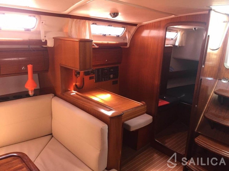 Bavaria 37 Cruiser - Yacht Charter Sailica