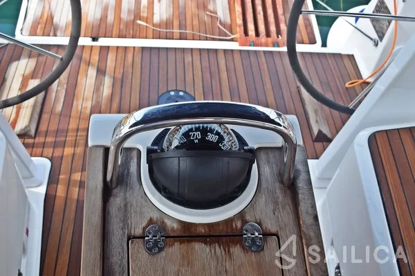 Bavaria 37 Cruiser - Yacht Charter Sailica