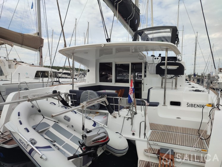 Lagoon 40 - Yacht Charter Sailica