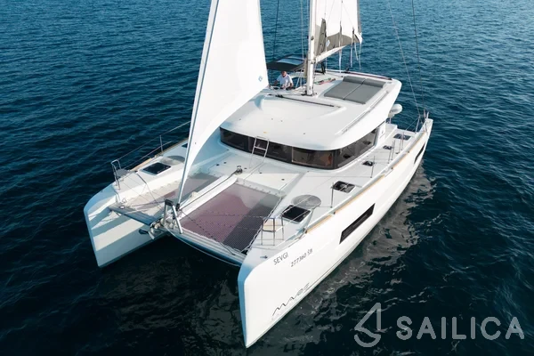 Lagoon 40 - Yacht Charter Sailica