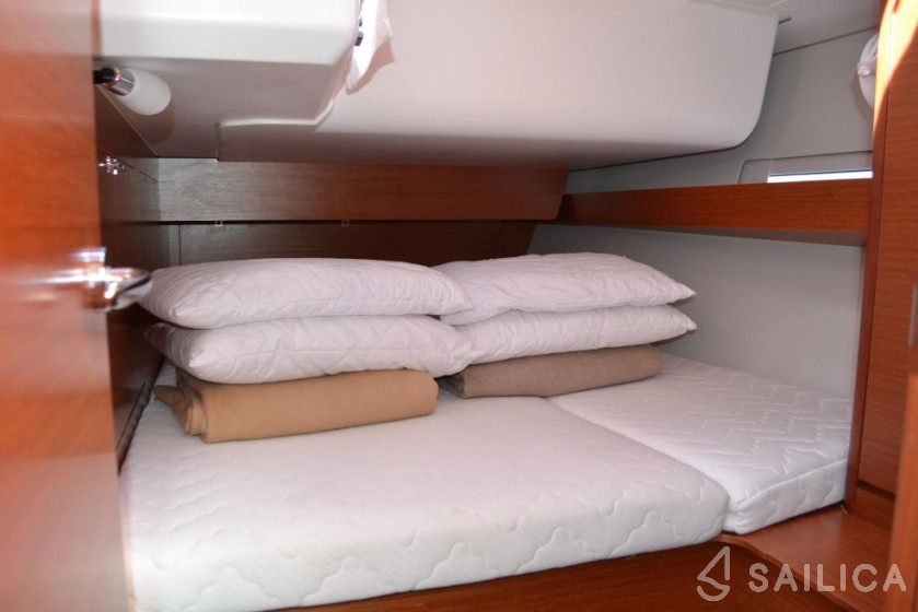 Dufour 460 GL - Yacht Charter Sailica
