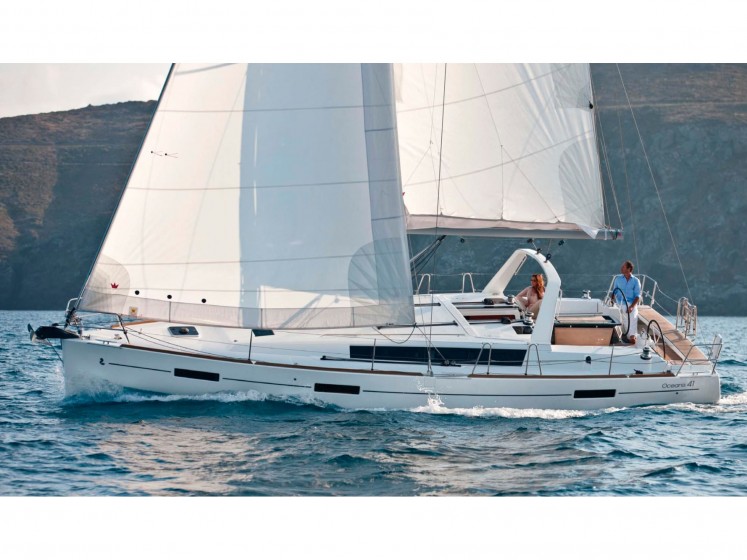 Oceanis 41 - Yacht Charter Sailica