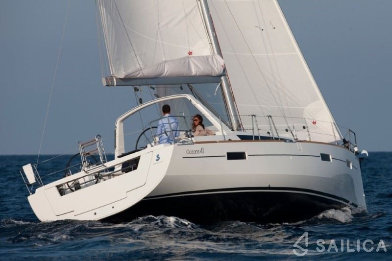 Oceanis 41 - Yacht Charter Sailica
