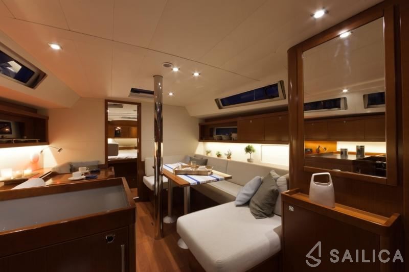 Oceanis 41 - Yacht Charter Sailica