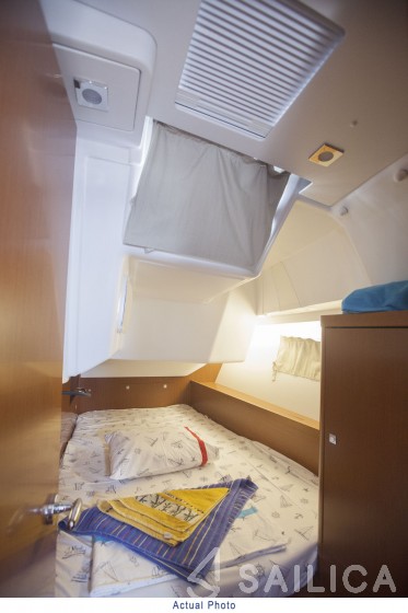 Oceanis 41 - Yacht Charter Sailica
