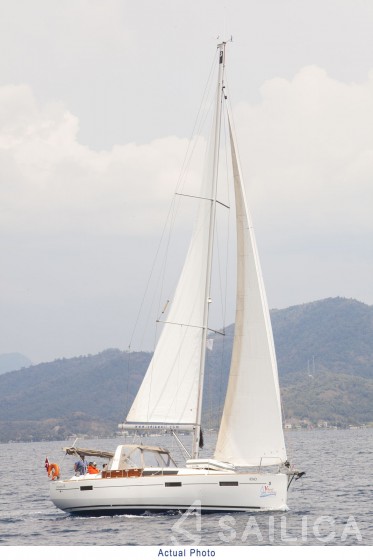Oceanis 41 - Yacht Charter Sailica