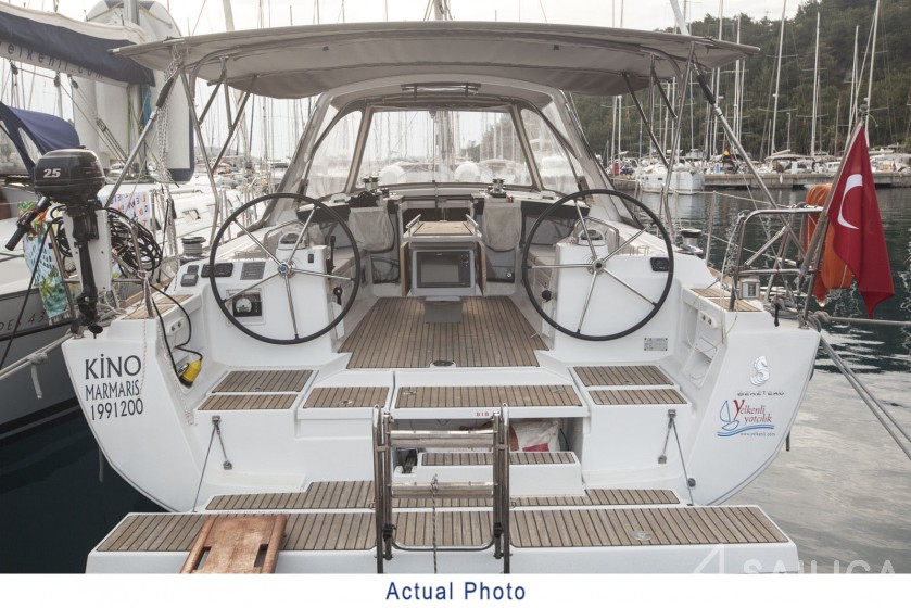Oceanis 41 - Yacht Charter Sailica