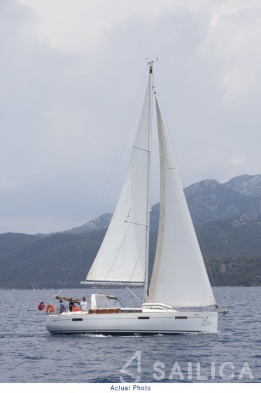 Oceanis 41 - Yacht Charter Sailica