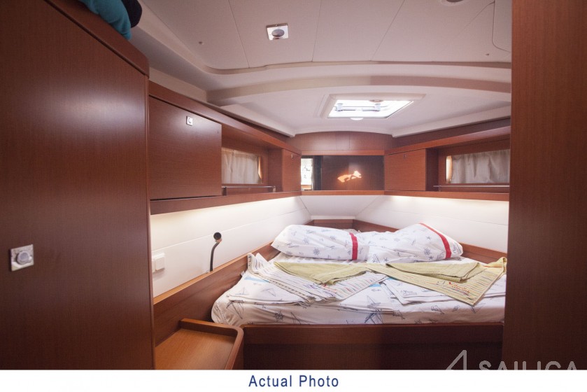 Oceanis 41 - Yacht Charter Sailica