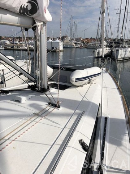 Oceanis 38.1 - Yacht Charter Sailica