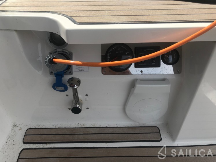Bavaria 46 Cruiser - Yacht Charter Sailica