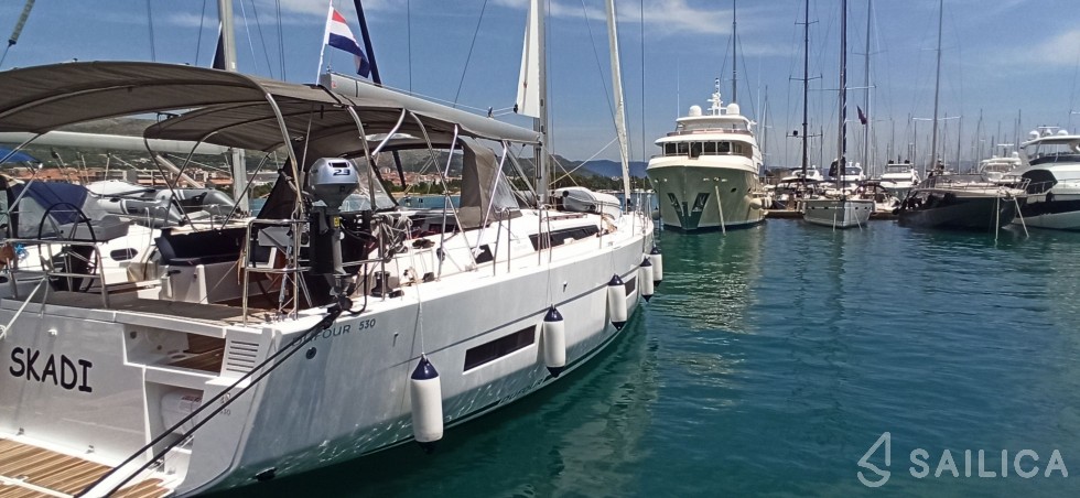 Dufour 530 - Yacht Charter Sailica