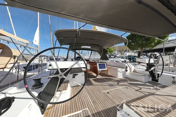 Dufour 530 - Yacht Charter Sailica