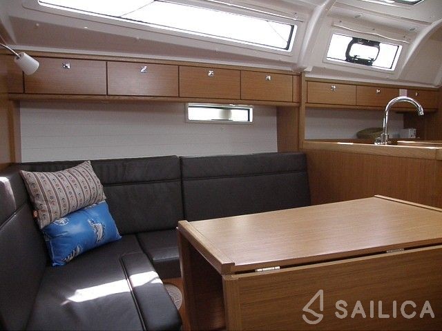 Bavaria 37 Cruiser - Yacht Charter Sailica