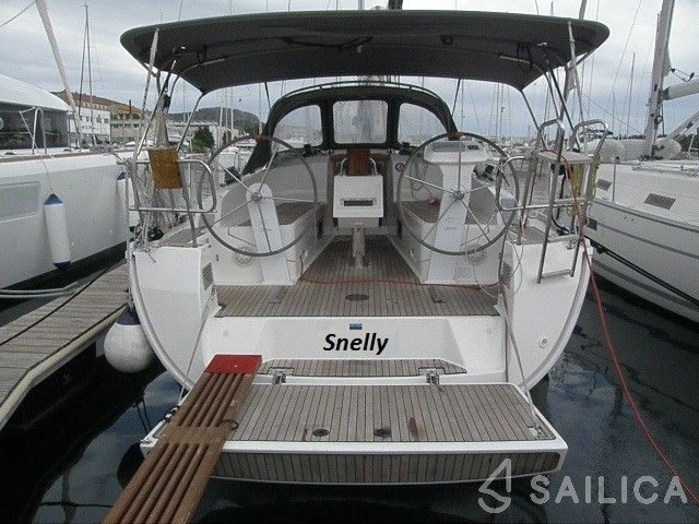 Bavaria 37 Cruiser - Yacht Charter Sailica