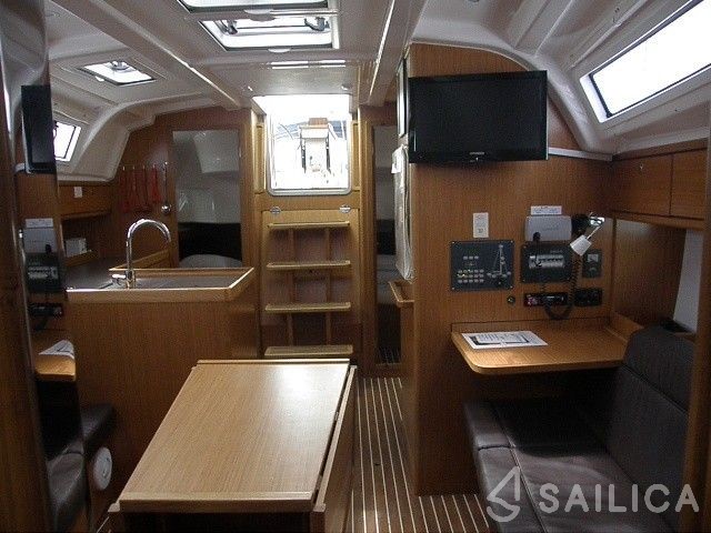 Bavaria 37 Cruiser - Yacht Charter Sailica