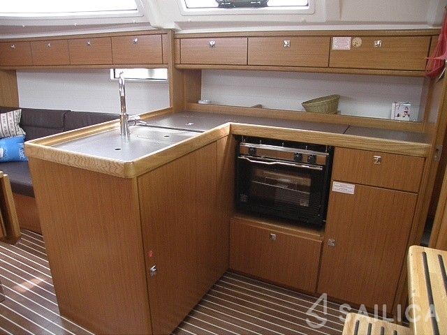 Bavaria 37 Cruiser - Yacht Charter Sailica