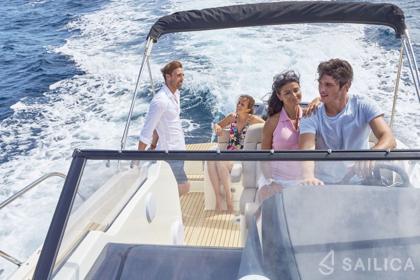 Quicksilver Activ 875 Sundeck - Yacht Charter Sailica