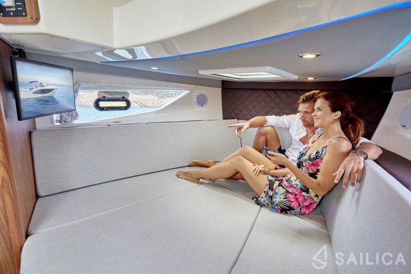 Quicksilver Activ 875 Sundeck - Yacht Charter Sailica