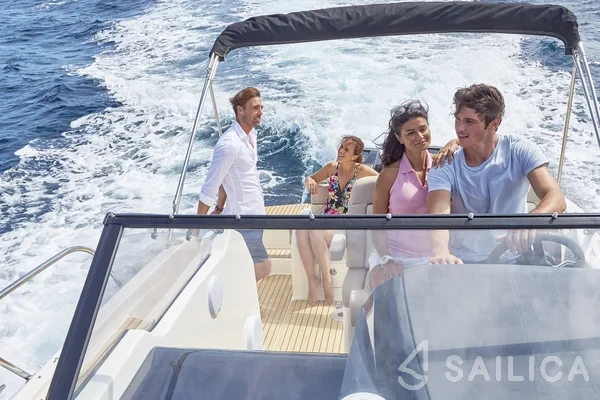 Quicksilver Activ 875 Sundeck - Yacht Charter Sailica