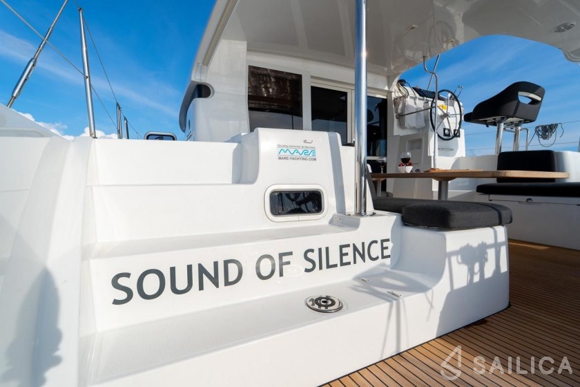 Lagoon 40 - Yacht Charter Sailica
