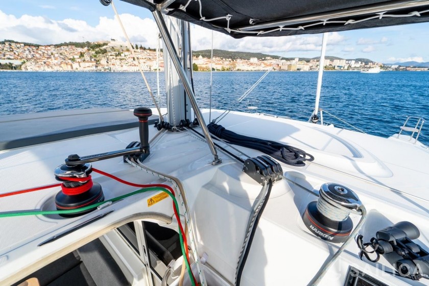Lagoon 40 - Yacht Charter Sailica