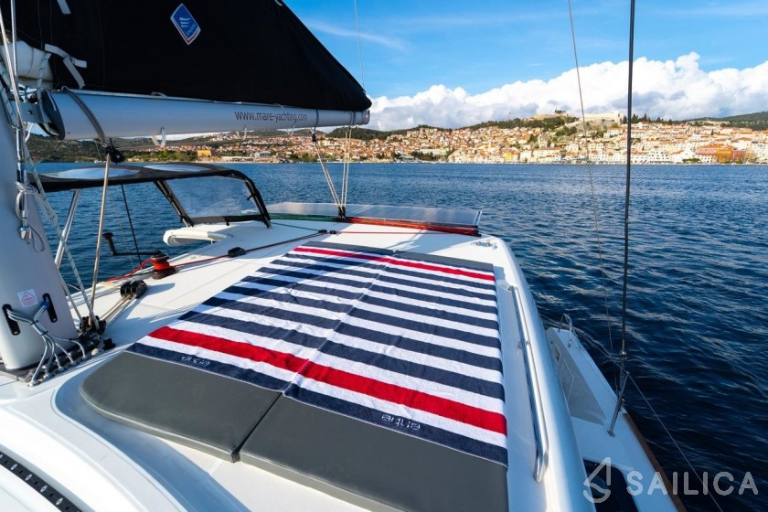 Lagoon 40 - Yacht Charter Sailica