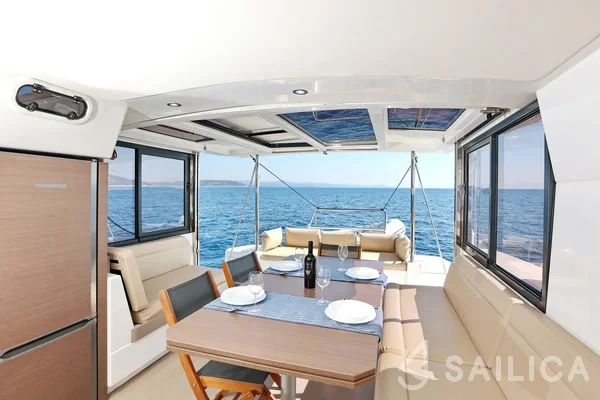 Bali 4.1 - Yacht Charter Sailica