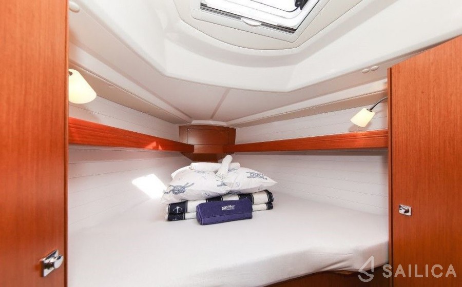 Bavaria 34 Cruiser - Yacht Charter Sailica