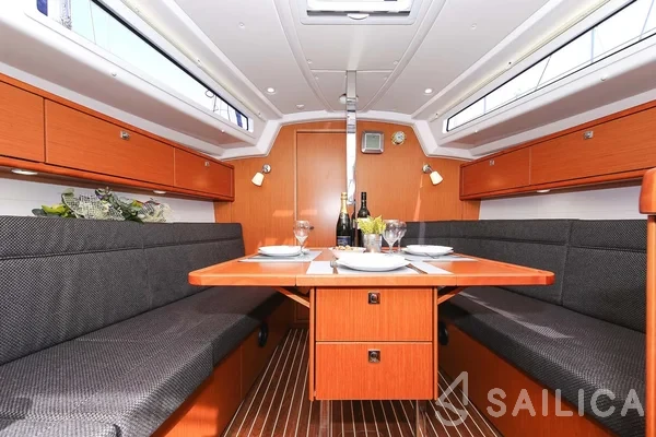 Bavaria 34 Cruiser - Yacht Charter Sailica