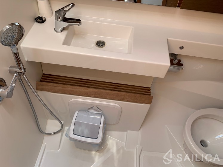 Sun Odyssey 440 - Yacht Charter Sailica