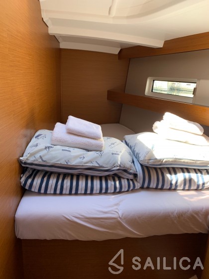 Sun Odyssey 440 - Yacht Charter Sailica