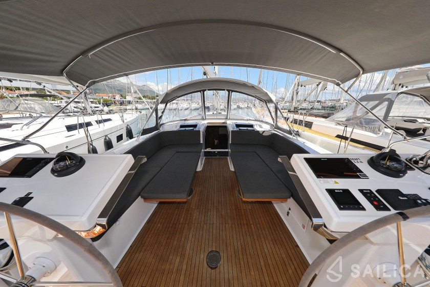 Hanse 548 - Yacht Charter Sailica