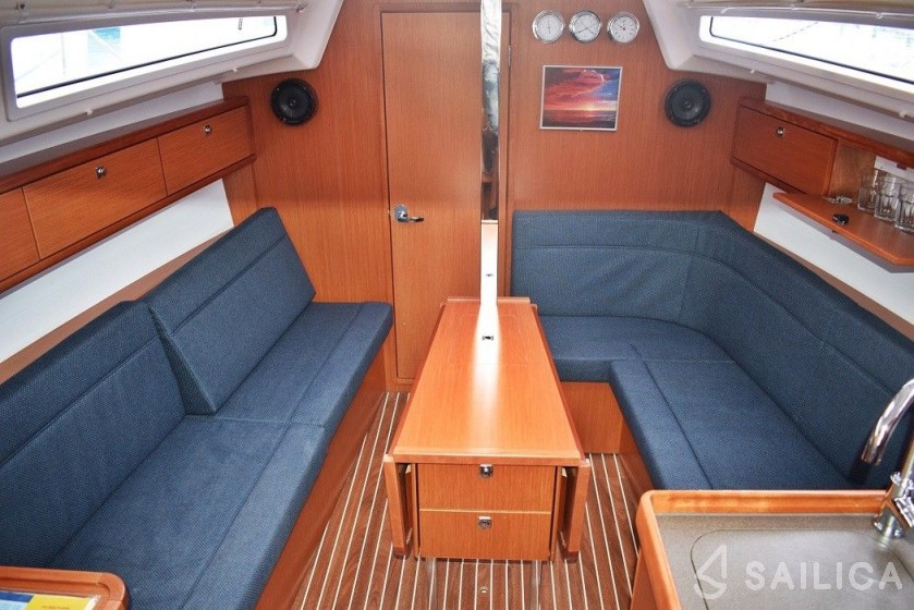 Bavaria 33 Cruiser - Yacht Charter Sailica