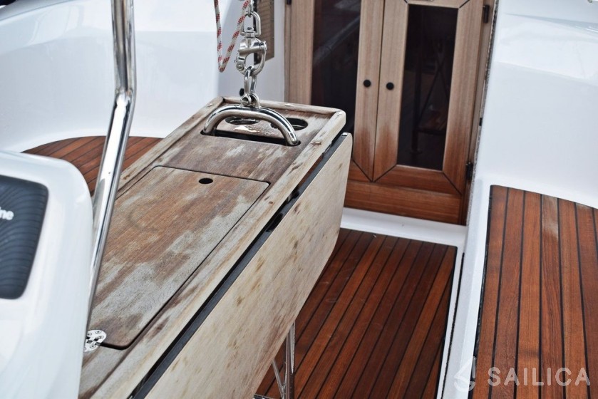 Bavaria 33 Cruiser - Yacht Charter Sailica