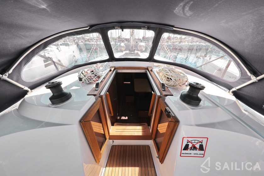 Bavaria 41 Cruiser - Yacht Charter Sailica